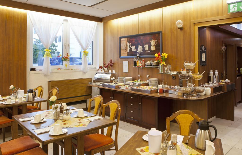 Hotel Blauer Karpfen Oberschleissheim Bilik gambar