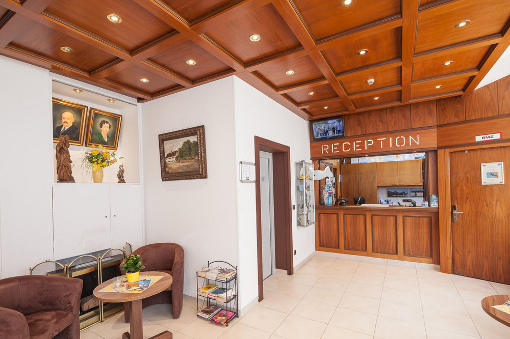 Hotel Blauer Karpfen Oberschleissheim Luaran gambar