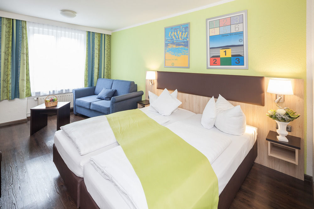 Hotel Blauer Karpfen Oberschleissheim Luaran gambar
