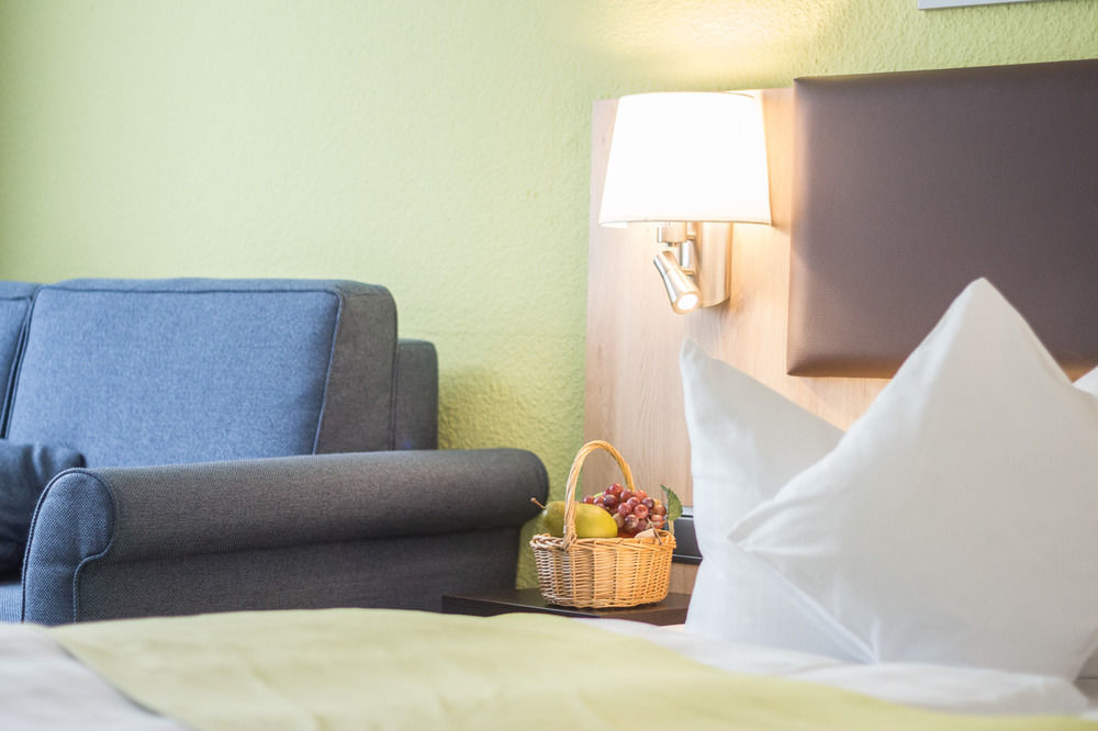 Hotel Blauer Karpfen Oberschleissheim Luaran gambar