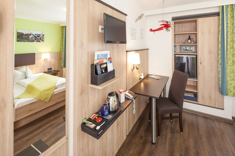 Hotel Blauer Karpfen Oberschleissheim Luaran gambar