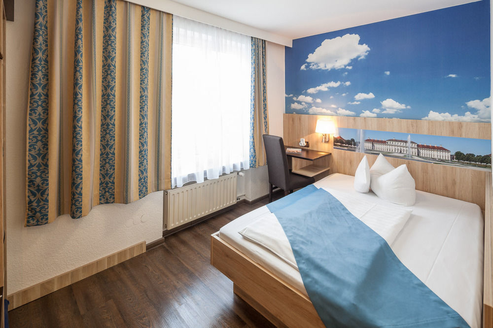 Hotel Blauer Karpfen Oberschleissheim Luaran gambar